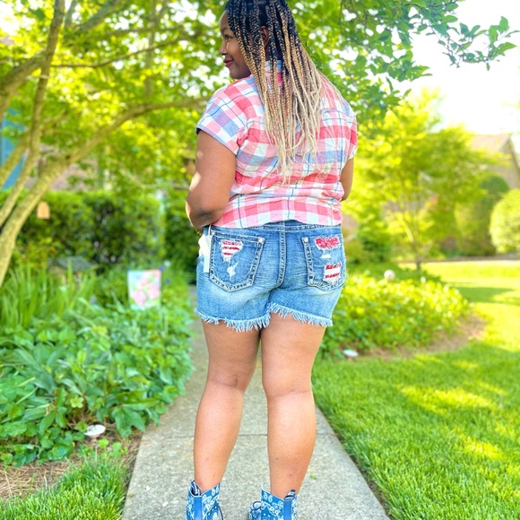 Miss Me 38 Miss Me 38 Curvy Stretch Short - Picture 15 of 15